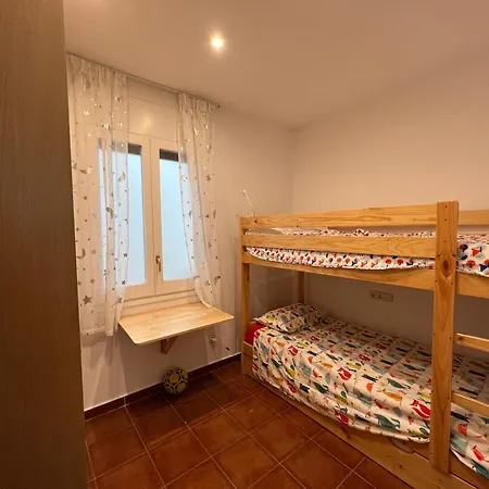 Apartment Old Town 100M From Beach - 3 Bedrooms Apartmán