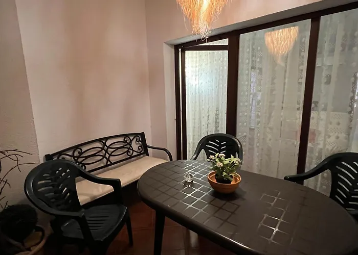 Apartment Old Town 100M From Beach - 3 Bedrooms Apartmán