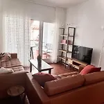 Old Town 100m From - 3 Bedrooms *