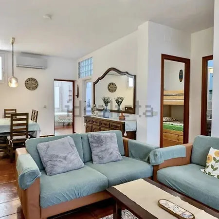 Old Town 100m From - 3 Bedrooms Daire *
