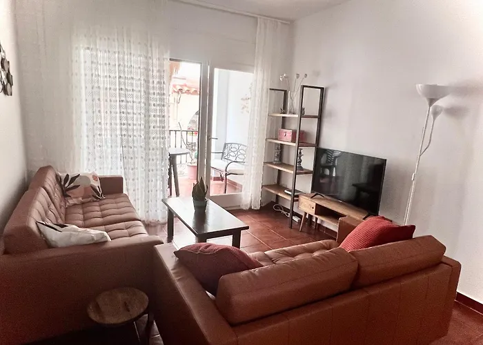 Apartment Old Town 100M From Beach - 3 Bedrooms *